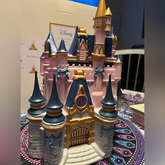 🏰 Disney Castle Scentsy Warmer ✨💫 - Picture 8 of 8